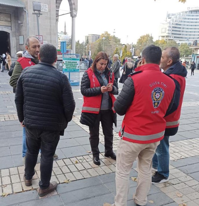 Güven Timleri 1 haftada 5 aranan kişiyi yakaladı Güven Timleri 1 haftada 5 aranan kişiyi yakaladı