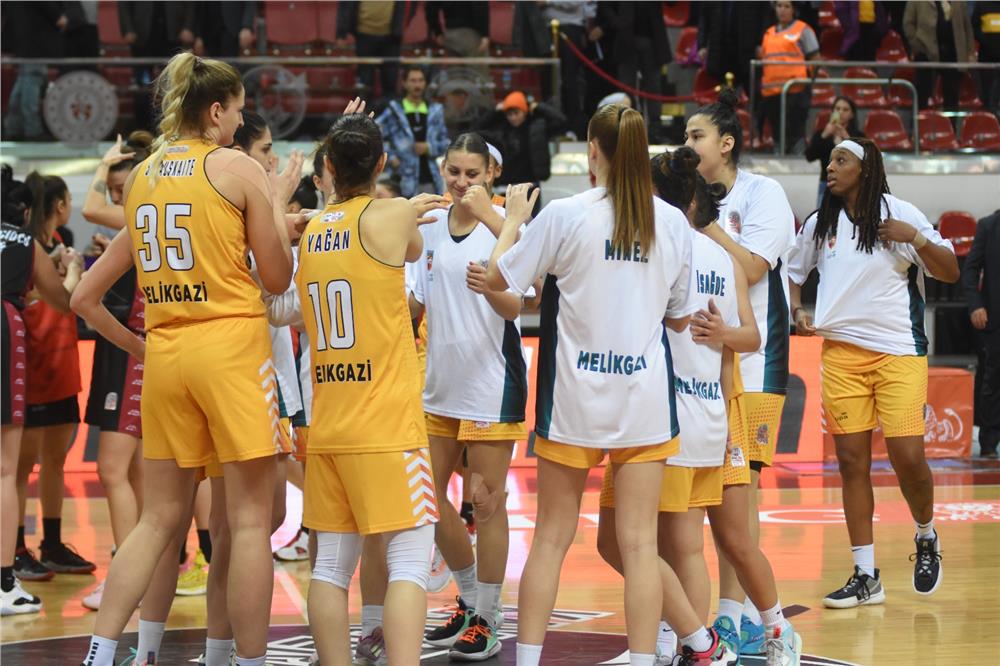 Melikgazi Kayseri Basketbol yeni sezona hazırlanıyor Melikgazi Kayseri Basketbol yeni sezona hazırlanıyor