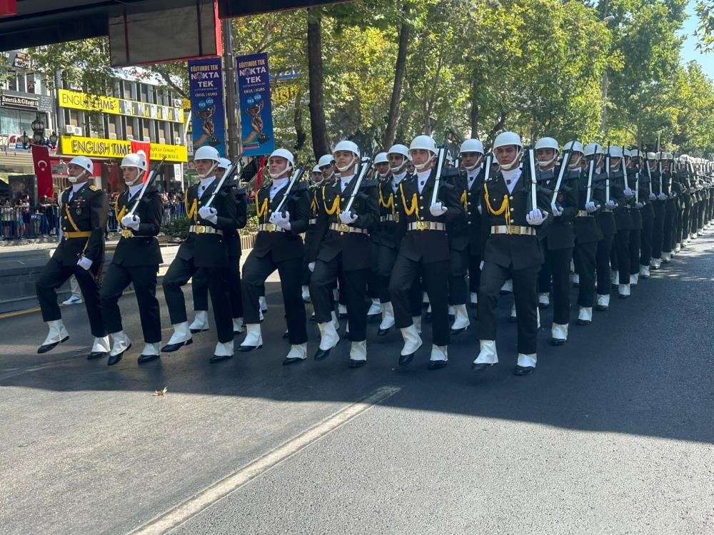 Başkentte 30 Ağustos Zafer Bayramı yürüyüşü