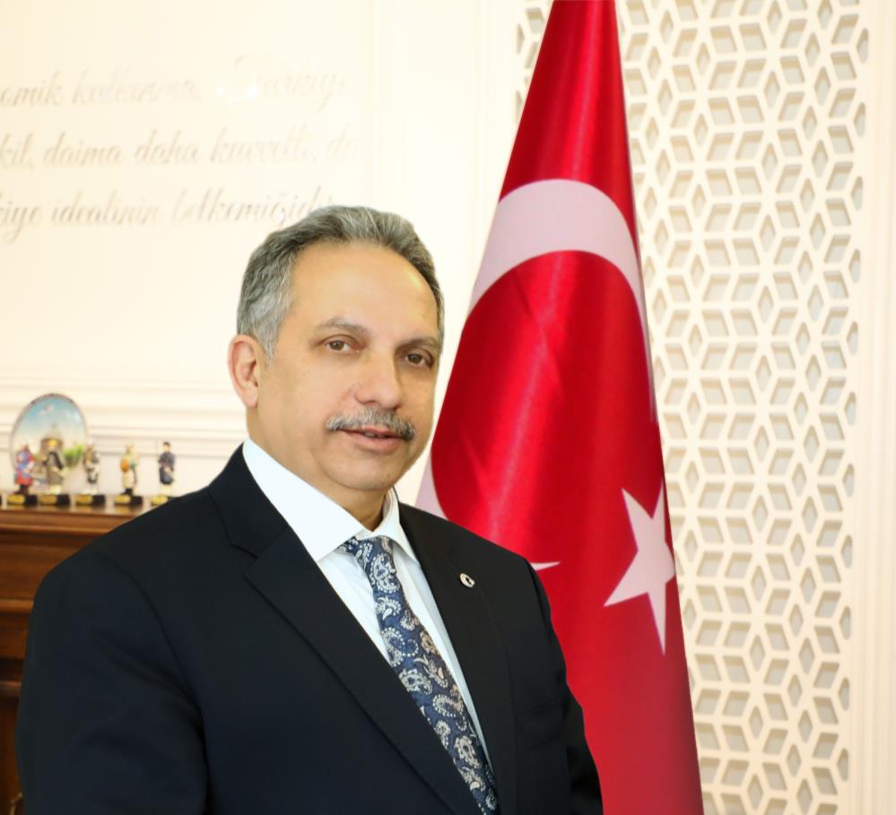 Mustafa Yalçın, Malazgirt Zaferi’nin 952. yıldönümü münasebetiyle bir mesaj yayımladı Mustafa Yalçın, Malazgirt Zaferi’nin 952. yıldönümü münasebetiyle bir mesaj yayımladı