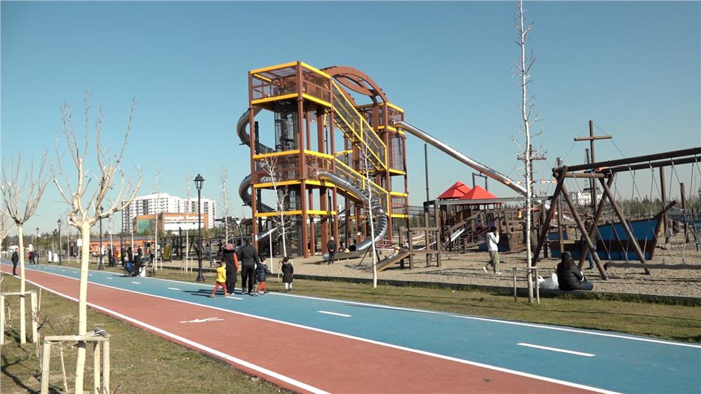 Kayserili Millet Bahçesi'ni sevdi