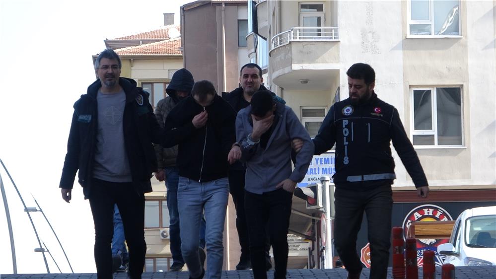 Kayseri'de uyuşturucu operasyonu: 9 gözaltı Kayseri'de uyuşturucu operasyonu: 9 gözaltı