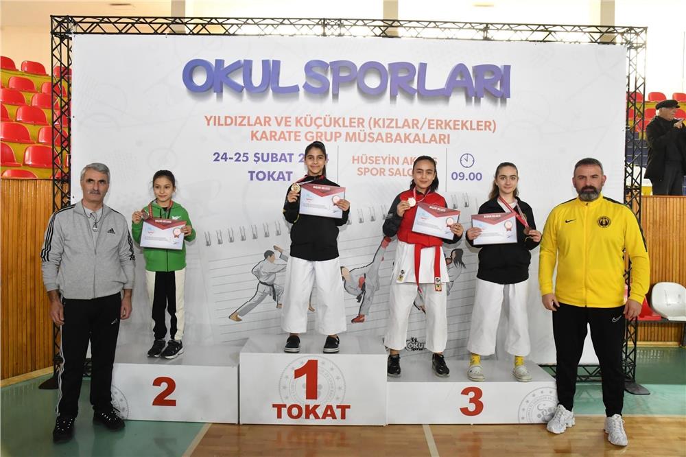 Kayserili karatecilerden 10 madalya Kayserili karatecilerden 10 madalya