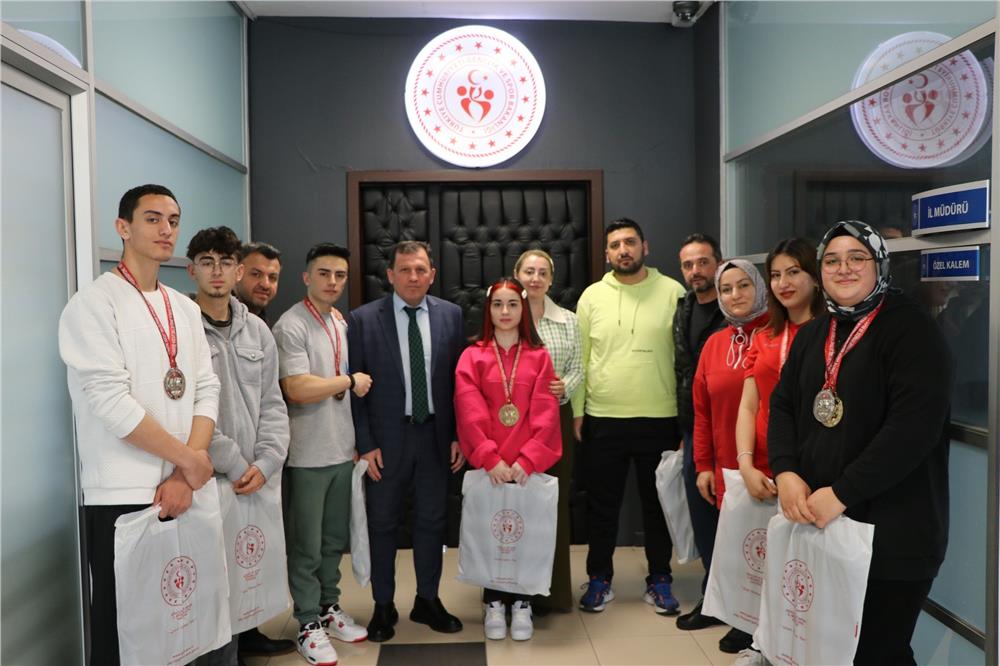 Bilek güreşinde Kayseri’ye 10 madalya Bilek güreşinde Kayseri’ye 10 madalya
