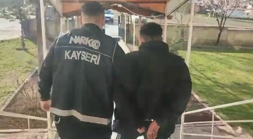Kayseri'de 115 polisle torbacı operasyonu