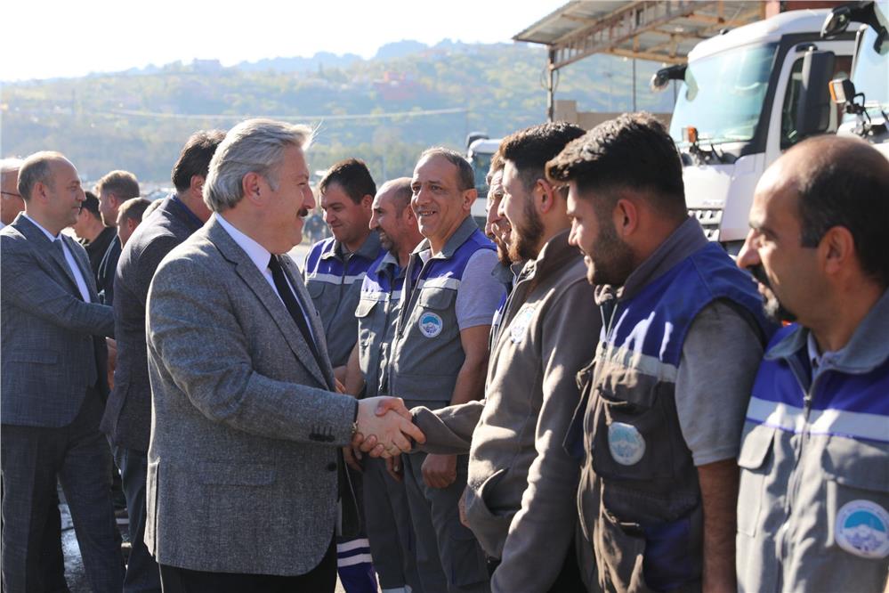 Başkan Palancıoğlu, personeli ile bayramlaştı