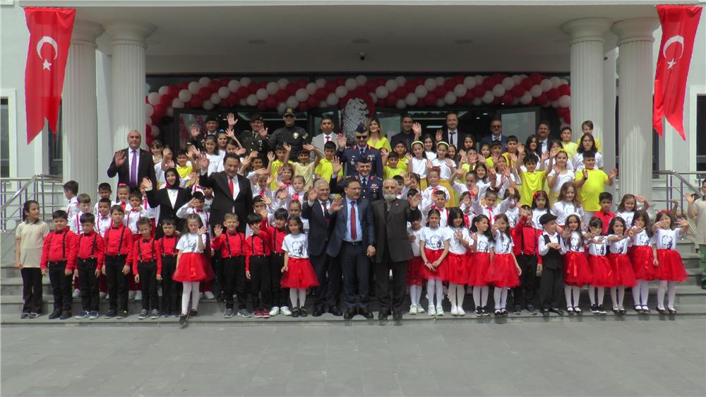 Kayseri'de çocuklar 23 Nisan’ı coşkuyla kutladı