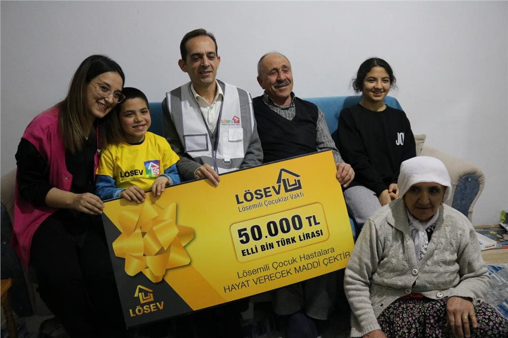 Lösev’in Karşılıksız İhtiyaç Çekleri Kanser Hastalarına Merhem Oluyor Lösev’in Karşılıksız İhtiyaç Çekleri Kanser Hastalarına Merhem Oluyor
