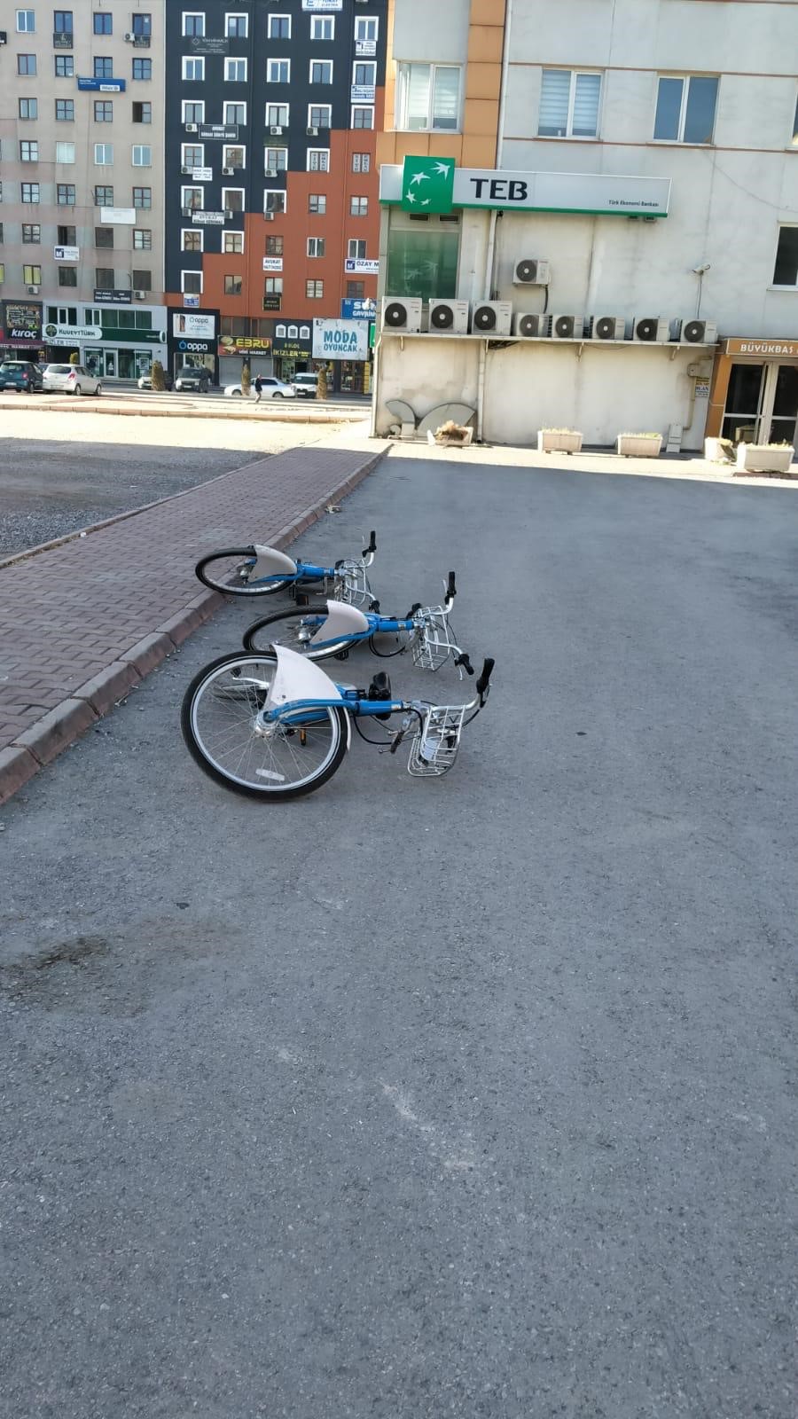 Bisikletleri almak için her yolu denediler