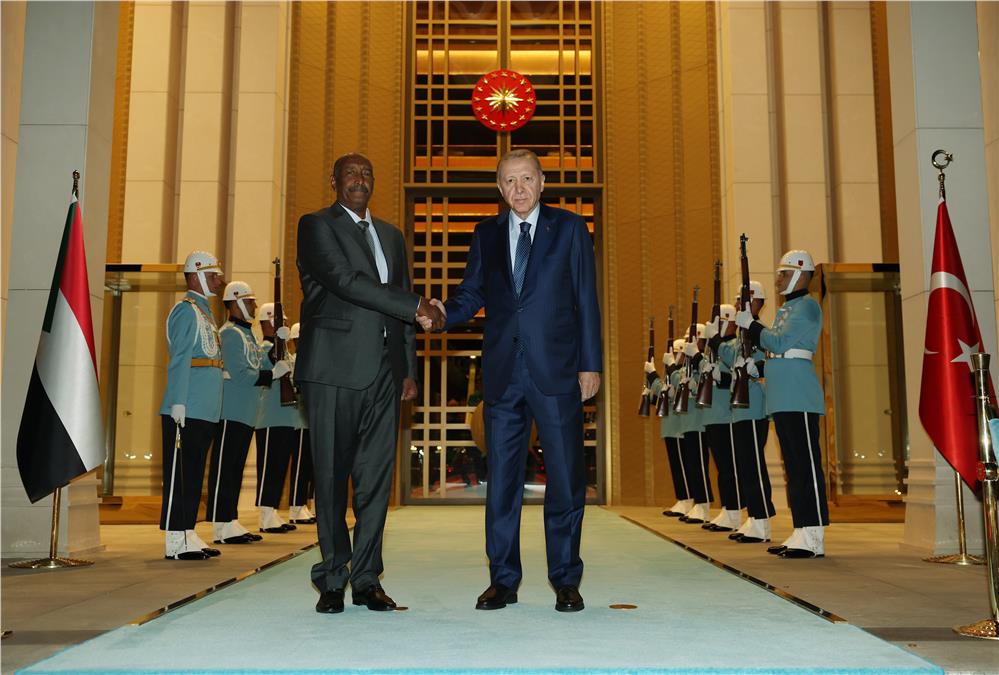 Cumhurbaşkanı Erdoğan, Sudan Egemenlik Konseyi Başkanı El Burhan ile görüştü