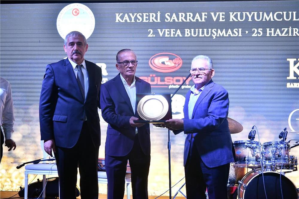 Başkan Büyükkılıç sarraf ve kuyumcu esnafı ile bir araya geldi Başkan Büyükkılıç sarraf ve kuyumcu esnafı ile bir araya geldi