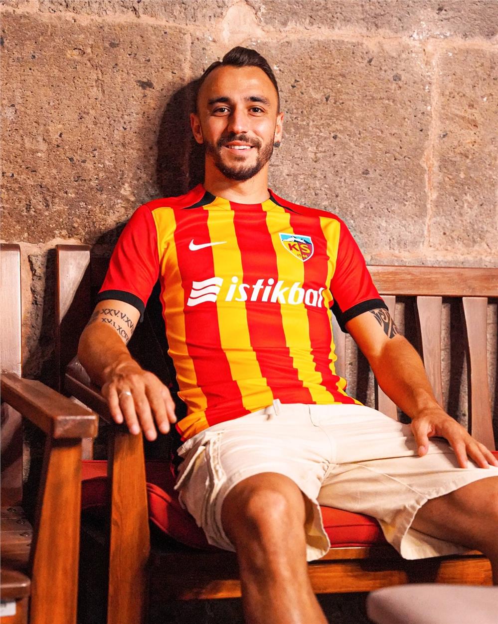 Kayserispor’un yeni sezon formaları tanıtıldı Kayserispor’un yeni sezon formaları tanıtıldı