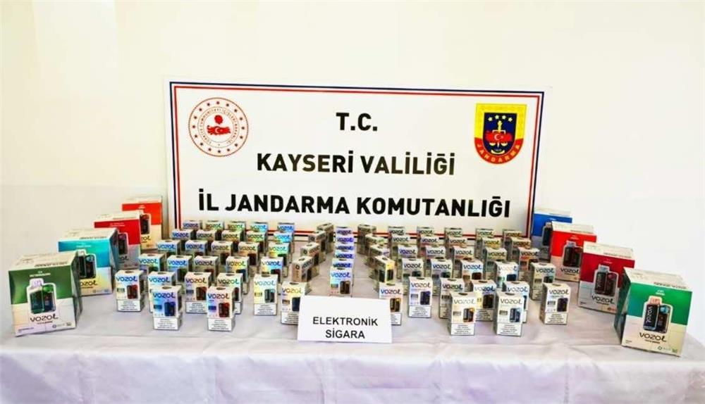 Jandarmadan kaçak elektronik sigara operasyonu Jandarmadan kaçak elektronik sigara operasyonu