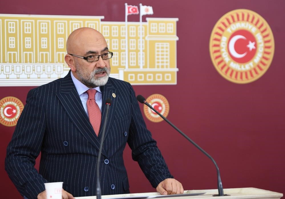 Cıngı: “Bu sene de Kayseri'yi mecliste gündem yapmaya çalışacağız” Cıngı: “Bu sene de Kayseri'yi mecliste gündem yapmaya çalışacağız”