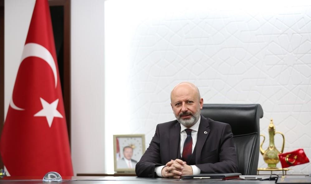 Çolakbayrakdar: Regaip Kandili, tüm İslam Alemi'ne hayırlar getirsin Çolakbayrakdar: Regaip Kandili, tüm İslam Alemi'ne hayırlar getirsin