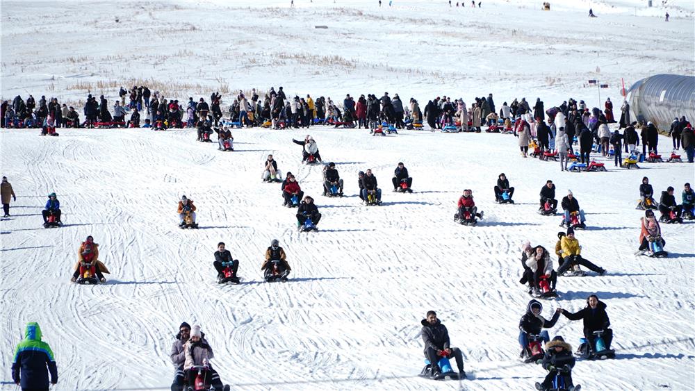 Erciyes Kayak Merkezi, haftasonu 70 bin ziyaretçi ağırladı Erciyes Kayak Merkezi, haftasonu 70 bin ziyaretçi ağırladı