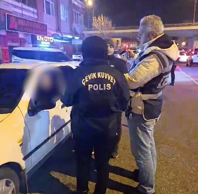Kayseri'de 3 aranan şahıs yakalandı! Kayseri'de 3 aranan şahıs yakalandı!