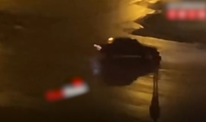 Kayseri'de drift atan sürücü cezadan kaçamadı... Kayseri'de drift atan sürücü cezadan kaçamadı...