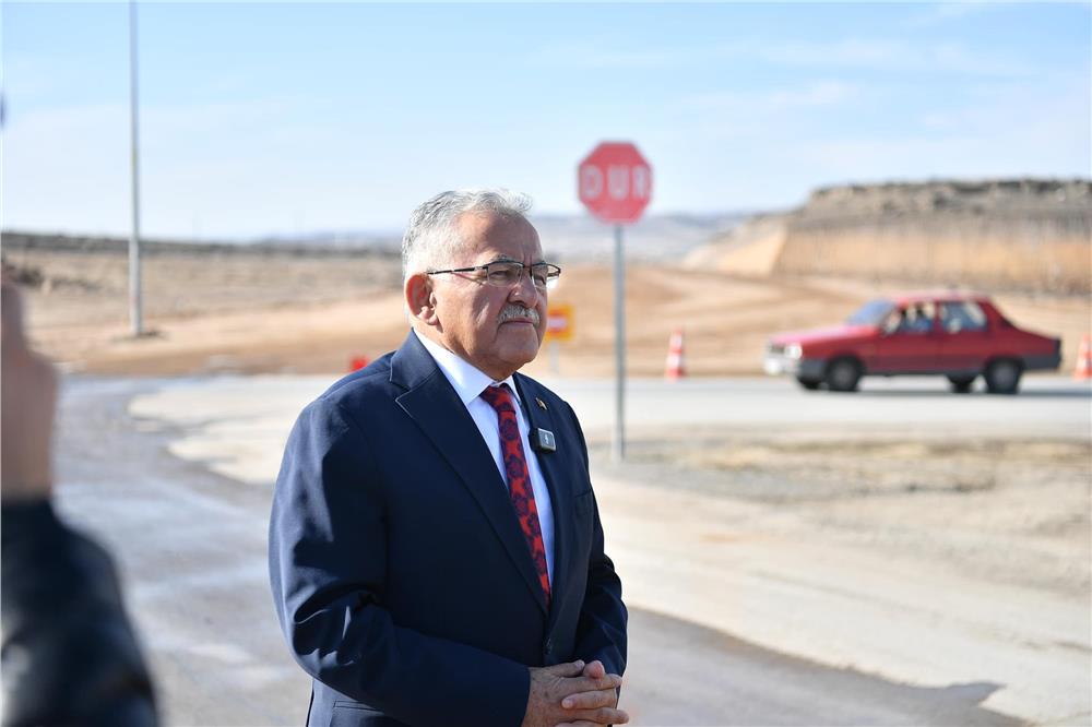 İldem Bölgesi'nde yol çalışmasını inceleyen Büyükkılıç: Kayseri gelişiyor, güzelleşiyor İldem Bölgesi'nde yol çalışmasını inceleyen Büyükkılıç: Kayseri gelişiyor, güzelleşiyor