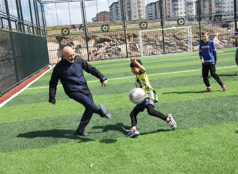 Kocasinan Belediyesi Spor Kulübü, geleceğin yıldız futbolcularını arıyor