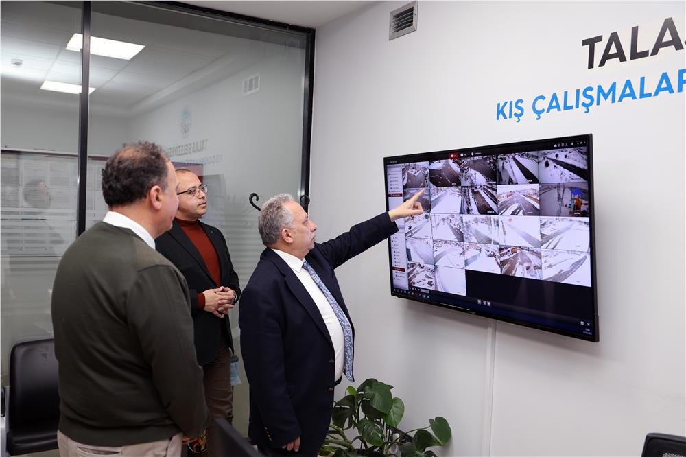 Başkan Yalçın kış çalışmalarını yönetti Başkan Yalçın kış çalışmalarını yönetti
