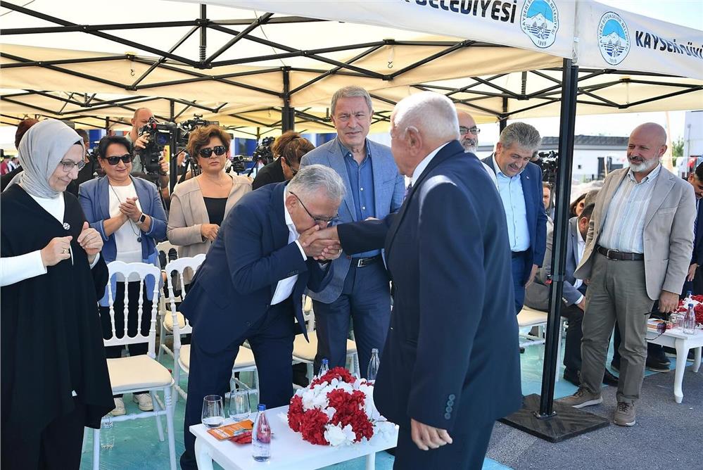 Başkan Büyükkılıç’tan Alzheimer’a özel sağlık yatırımı: İnşaatta son aşamaya gelindi