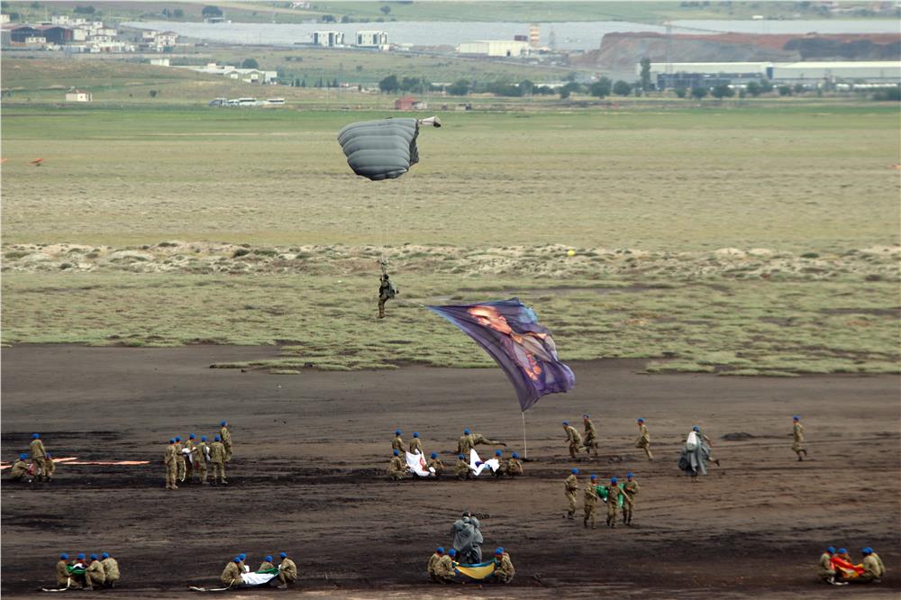 Erciyes-2015 Tatbikatı seçkin gözlemci günü başarıyla tamamlandı Erciyes-2015 Tatbikatı seçkin gözlemci günü başarıyla tamamlandı