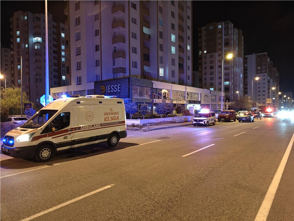Kayseri'de bıçaklı kavga: 2 yaralı Kayseri'de bıçaklı kavga: 2 yaralı