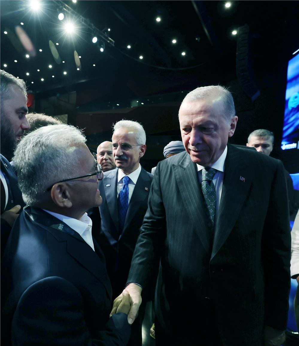 Başkan Büyükkılıç, Cumhurbaşkanı Erdoğan ile İstanbul’da görüştü Başkan Büyükkılıç, Cumhurbaşkanı Erdoğan ile İstanbul’da görüştü