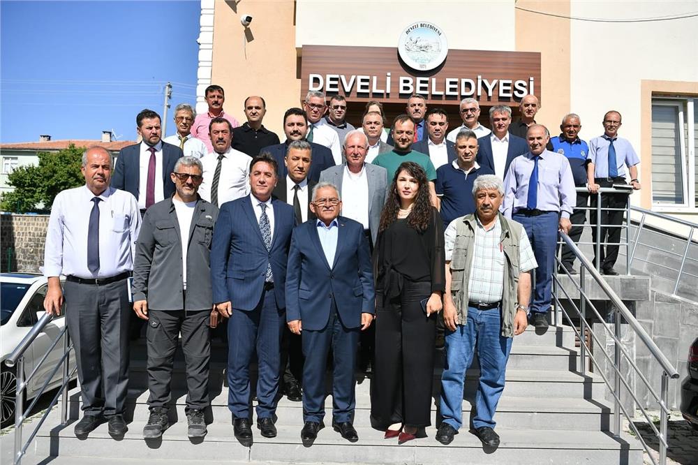 Başkan Büyükkılıç'tan Develi'ye Başkan Büyükkılıç'tan Develi'ye