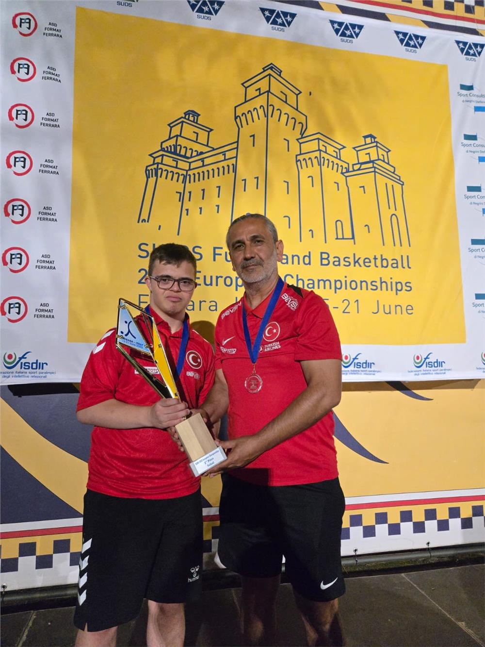 Başkan Çolakbayrakdar, Avrupa ikincisi olan Kocasinan’ın özel sporcusunu tebrik etti Başkan Çolakbayrakdar, Avrupa ikincisi olan Kocasinan’ın özel sporcusunu tebrik etti