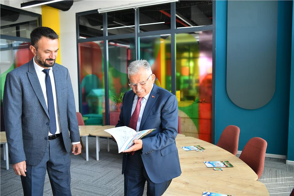 Büyükkılıç: Takdire şayan kütüphanemizi Kayseri’mize sunmuş bulunuyoruz Büyükkılıç: Takdire şayan kütüphanemizi Kayseri’mize sunmuş bulunuyoruz