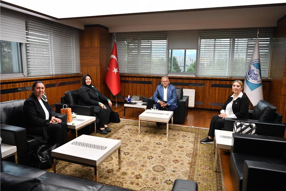 Büyükkılıç yargı mensupları, muhtarlar ve STK temsilcilerini konuk etti. Büyükkılıç yargı mensupları, muhtarlar ve STK temsilcilerini konuk etti.