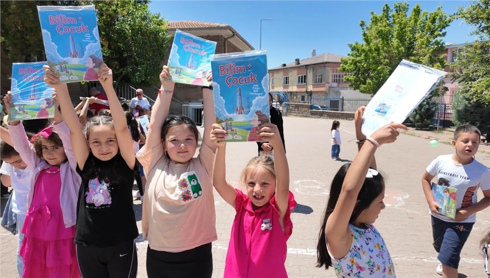 Kayseri Bilim Merkezi, Talas'ta ilkokul öğrencilerine bilim rüzgarı estirdi Kayseri Bilim Merkezi, Talas'ta ilkokul öğrencilerine bilim rüzgarı estirdi
