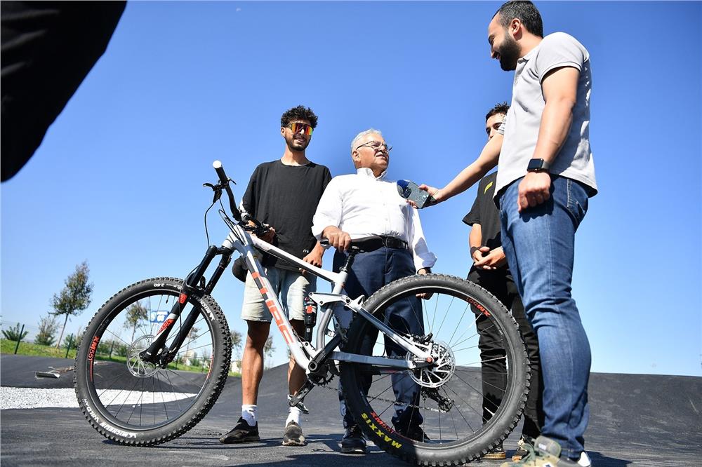 Kayseri Büyükşehir; bisiklet ulaşımına 100 milyon TL'nin üzerinde yatırım yaptı Kayseri Büyükşehir; bisiklet ulaşımına 100 milyon TL'nin üzerinde yatırım yaptı