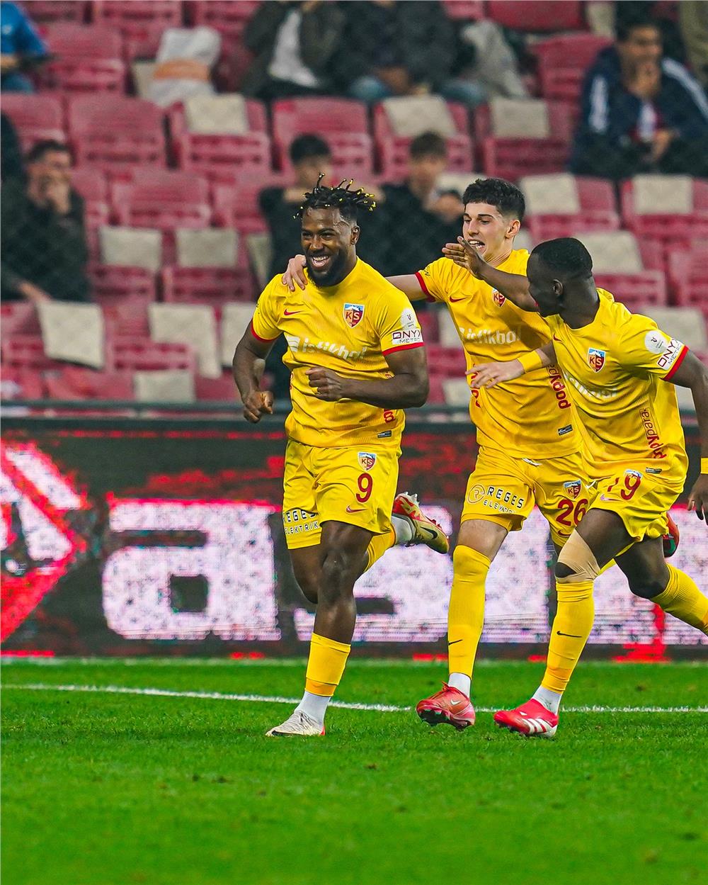 Kayserispor'da en golcü Nazon oldu Kayserispor'da en golcü Nazon oldu
