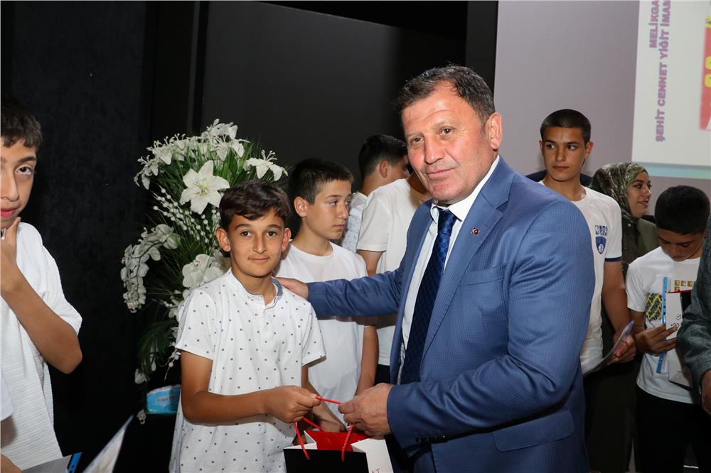 Türkiye ikincisine görkemli karşılama Türkiye ikincisine görkemli karşılama
