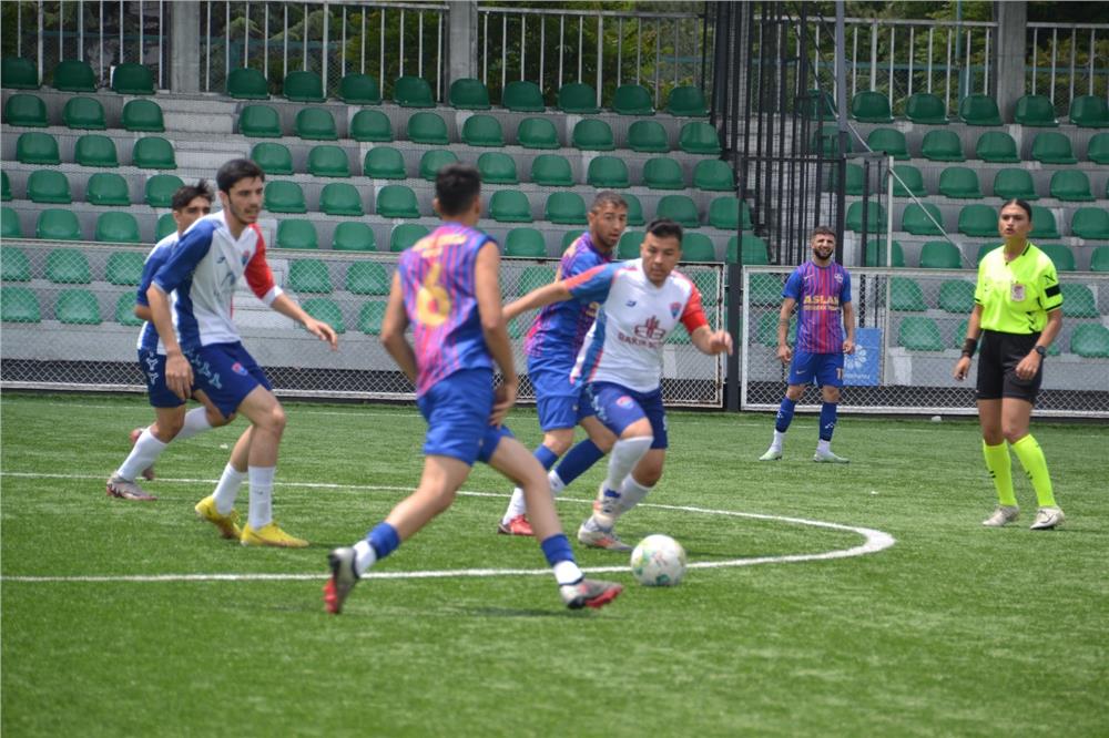 Yeni Esenspor 3 puanı 4 golle aldı
