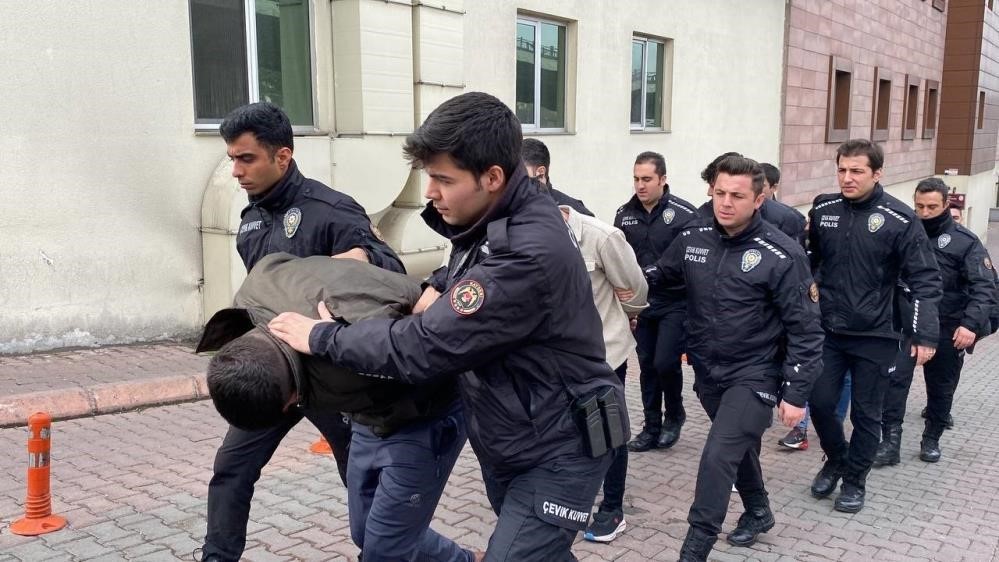 ‘Yılanlar Grubu’ davası başladı ‘Yılanlar Grubu’ davası başladı