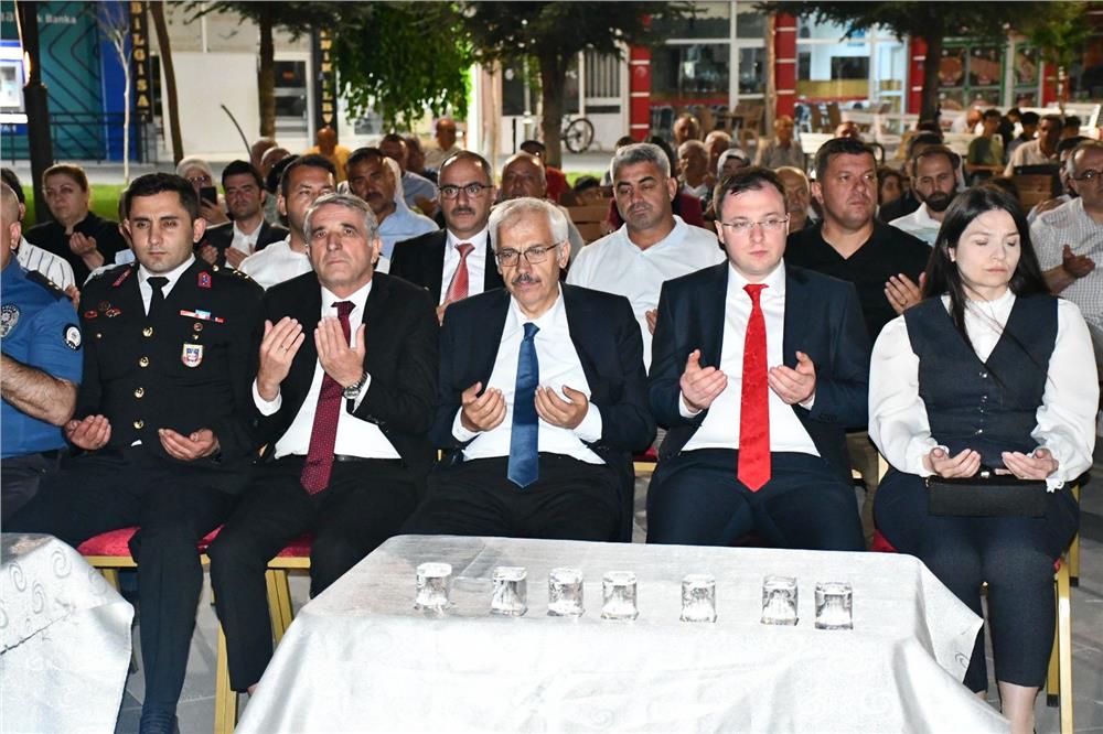 15 Temmuz Şehitleri Tomarza’da dualarla anıldı 15 Temmuz Şehitleri Tomarza’da dualarla anıldı