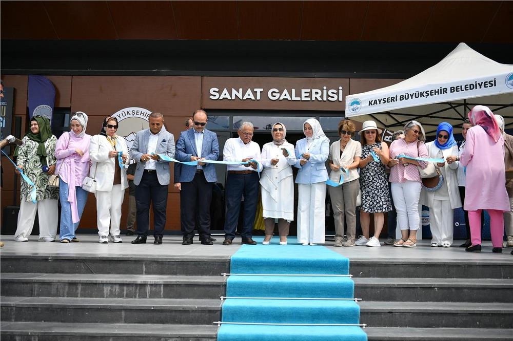 Başkan Büyükkılıç, KAYMEK Yılsonu Sergisi’ni açtı Başkan Büyükkılıç, KAYMEK Yılsonu Sergisi’ni açtı