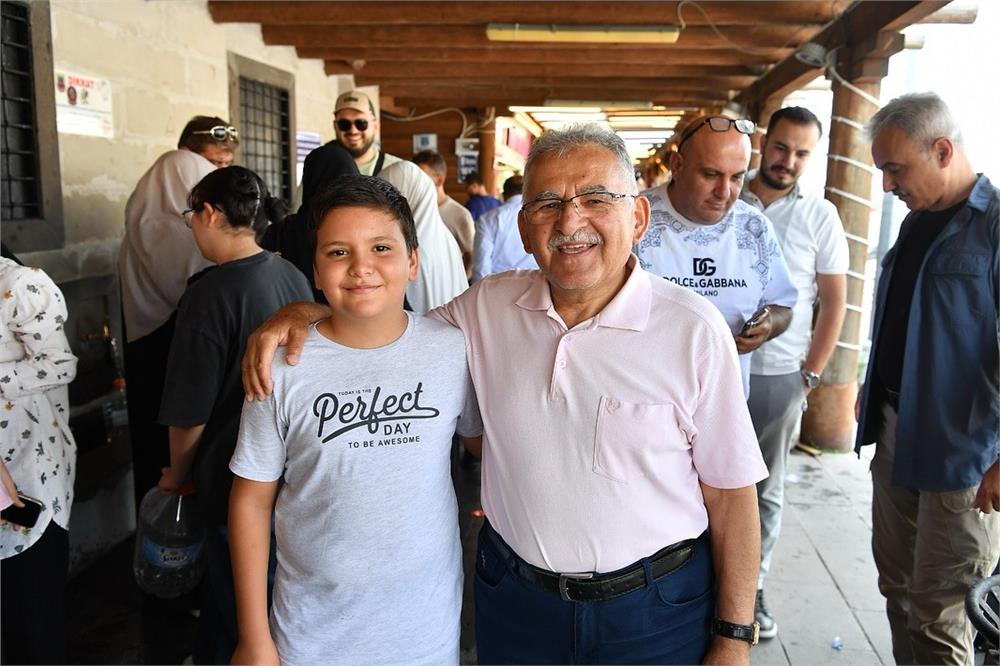 Başkan Büyükkılıç'tan Erciyes'te hafta sonu ziyareti Başkan Büyükkılıç'tan Erciyes'te hafta sonu ziyareti