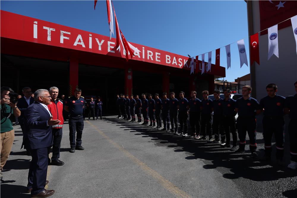 Başkan Büyükkılıç'tan geleceğin itfaiyecilerine altın nasihatler