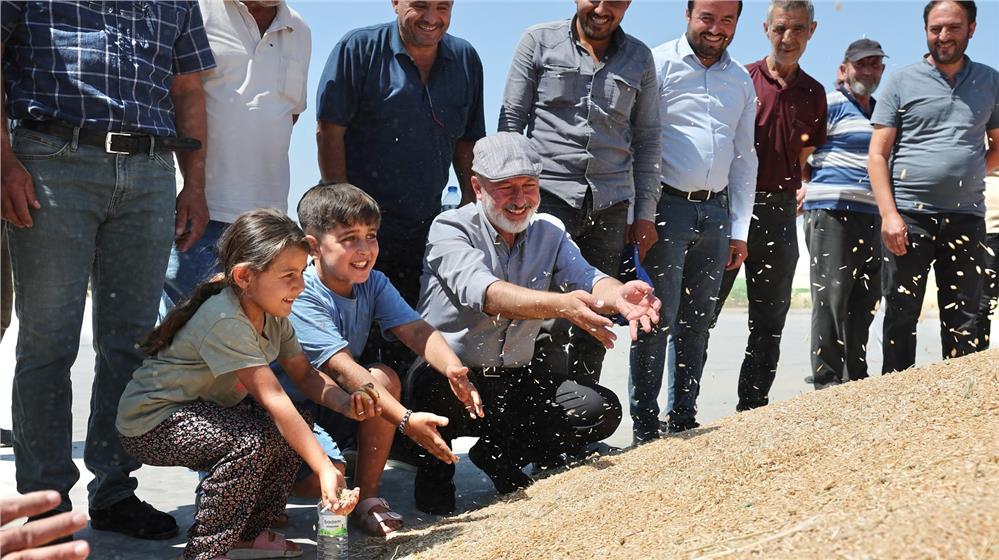 Başkan Çolakbayrakdar: Kırsala yatırım, ülkenin geleceğine yatırımdır Başkan Çolakbayrakdar: Kırsala yatırım, ülkenin geleceğine yatırımdır