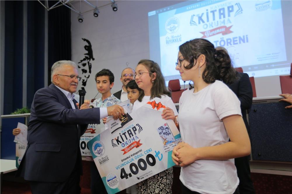 Büyükşehir'de kitap okuma rüzgarı esti Büyükşehir'de kitap okuma rüzgarı esti