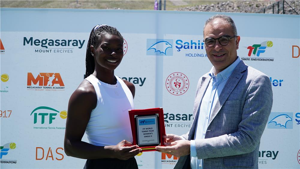 Erciyes'te Dünya Tenis Turu tamamlandı Erciyes'te Dünya Tenis Turu tamamlandı