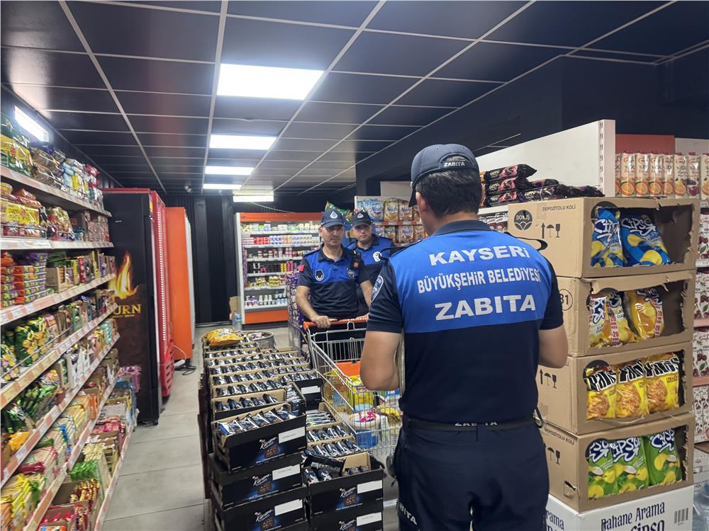 Kayseri Büyükşehir Zabıta’dan marketlere sıkı denetim Kayseri Büyükşehir Zabıta’dan marketlere sıkı denetim