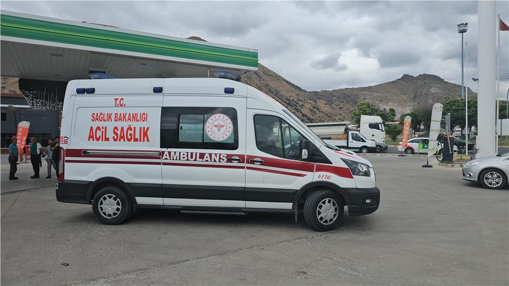 Kayseri'de silahlı, bıçaklı, palalı kavga: 2 yaralı Kayseri'de silahlı, bıçaklı, palalı kavga: 2 yaralı