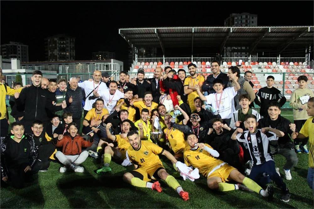 Kocasinan Şimşekspor’da Başkan Vekili Başkal görevinden ayrıldı Kocasinan Şimşekspor’da Başkan Vekili Başkal görevinden ayrıldı
