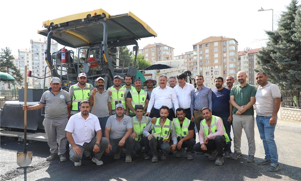 Melikgazi asfalt yatırımıyla mahallelere değer katmaya devam ediyor Melikgazi asfalt yatırımıyla mahallelere değer katmaya devam ediyor